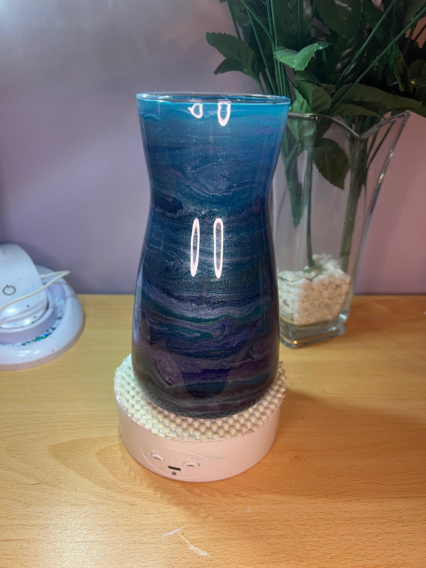 20cm/8inch glass resin vase